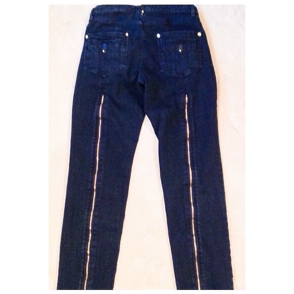 jeans with zips on legs